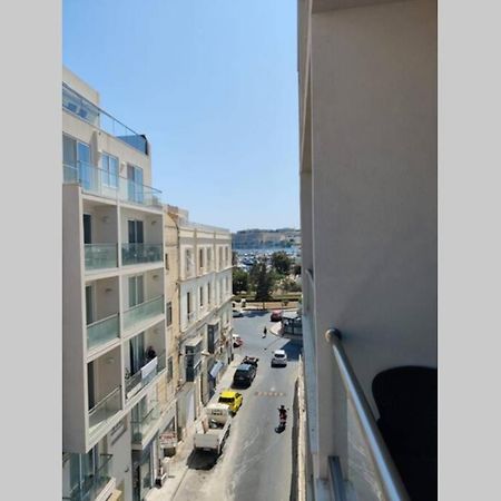 Brand New 3 Bedroom Apartment Close To The Sea Gzira Exterior photo